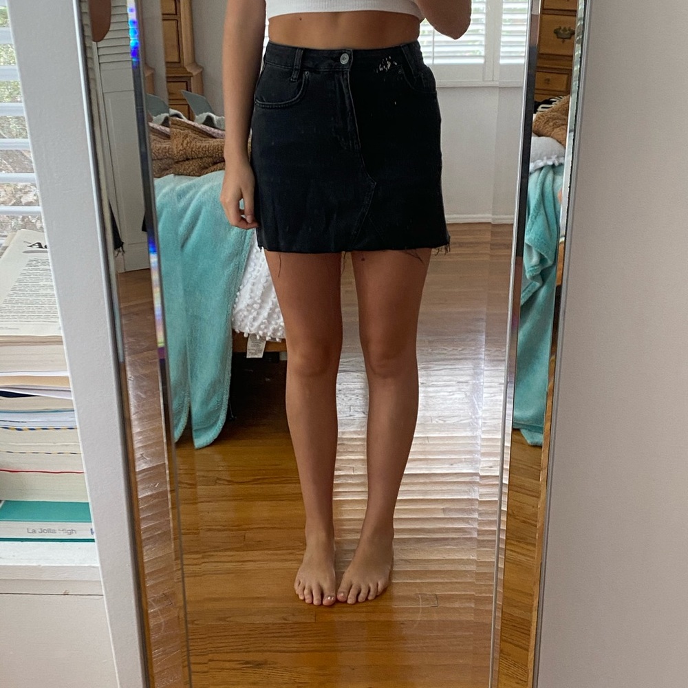BDG black skirt never worn